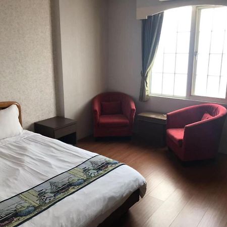 Red Roof B&B Цзинху Екстериор снимка