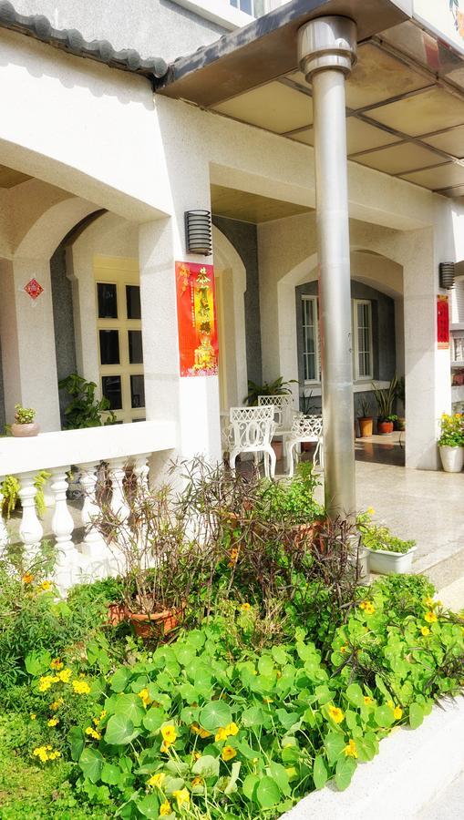 Red Roof B&B Цзинху Екстериор снимка