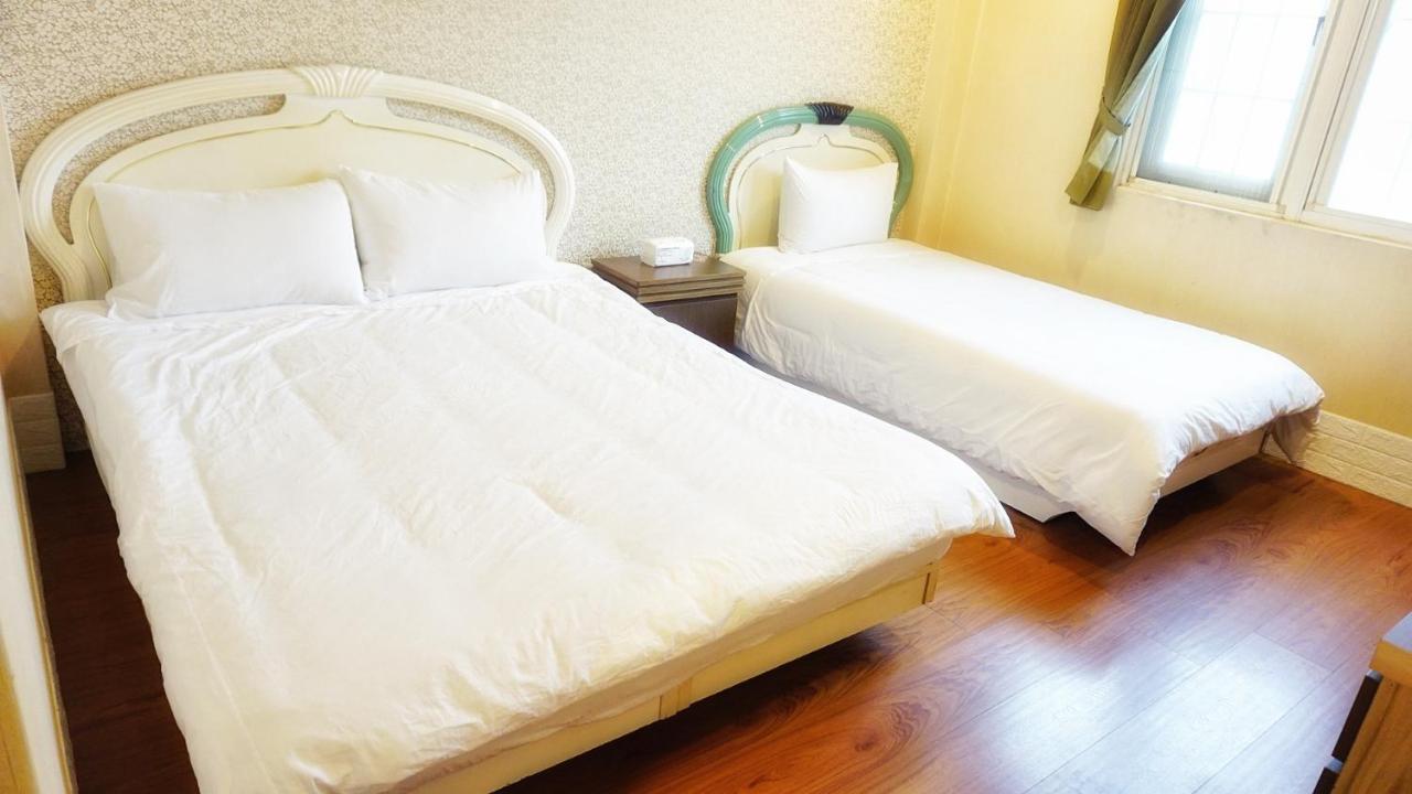 Red Roof B&B Цзинху Екстериор снимка